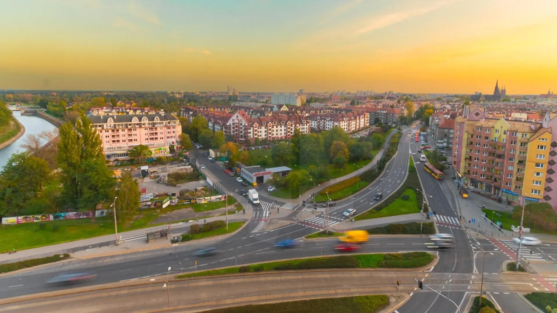 12Th Floor Apartment With The River View Breslau